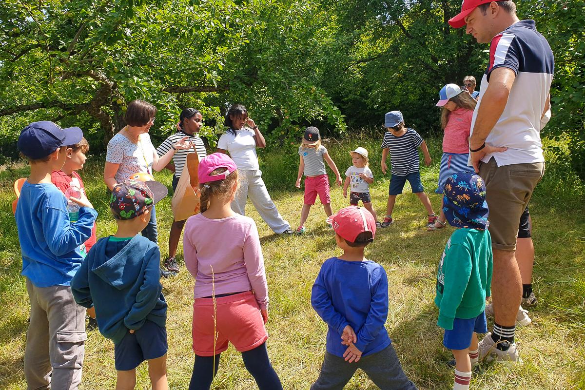 Kindergruppe Brummelhummeln (Juli 2026): Heu ernten, mulchen und spielen – Foto 1 von 7